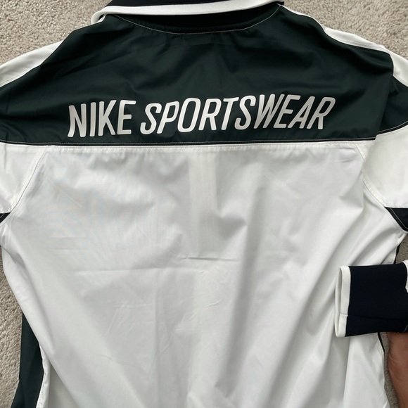 Nike jacket - Picture 3 of 7